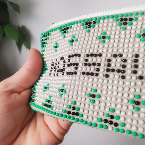 Beaded Nassau Coin Purse Green and White Seed Bead Pouch - Picture 4 of 12